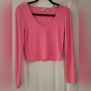Twik Pink V-Neck Long Sleeve Top. NWOT. Size M.
